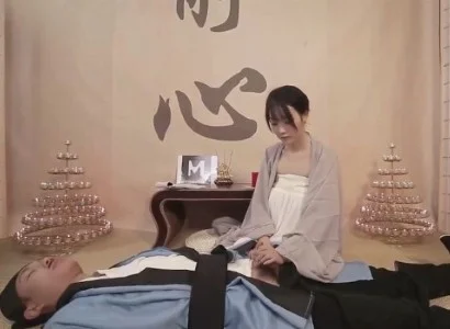 Cô nữ tu xinh đẹp gặp vị đạo sĩ bị thương
